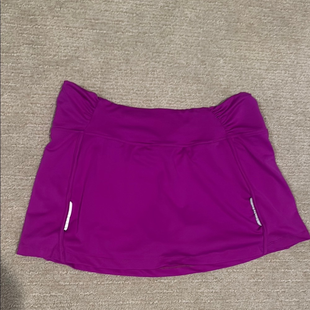 Size medium (8-10) fuchsia athletic tennis skort